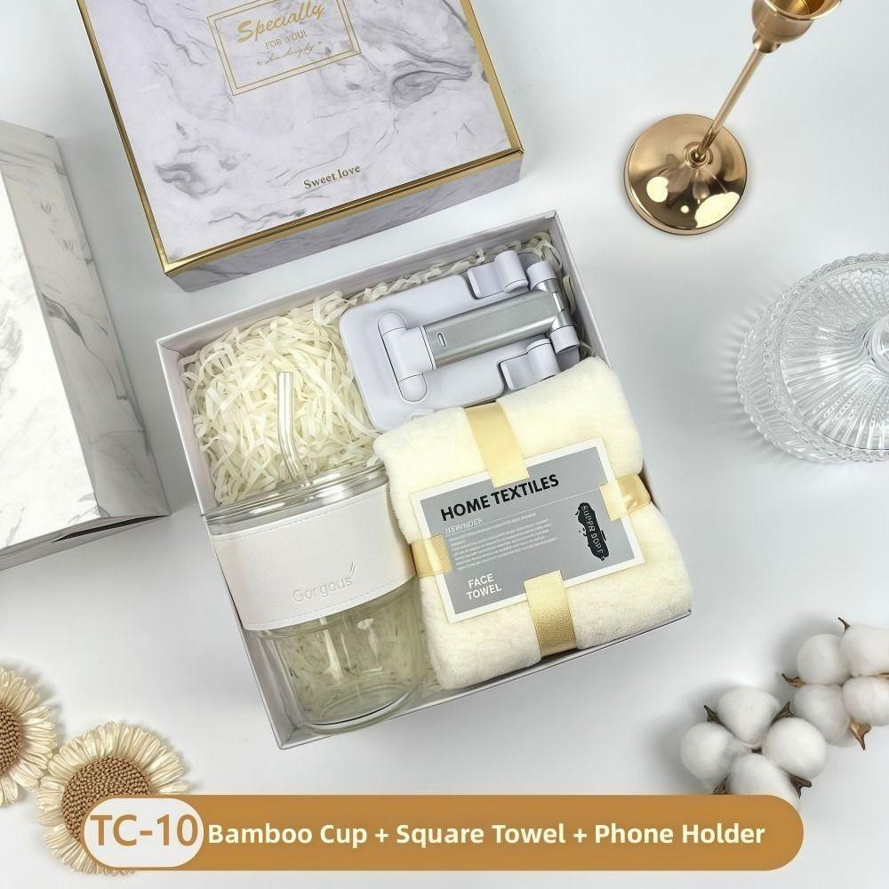 

3IN1 Souvenir Gift Set Stylish Design Fan/Towel/Cup Practical Gift Sets Luxury with Paper Bag Gift Box Set Personalized Gifts