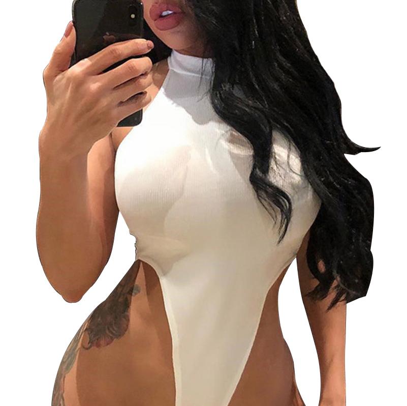 Трусикидегі бөксенің суреті.