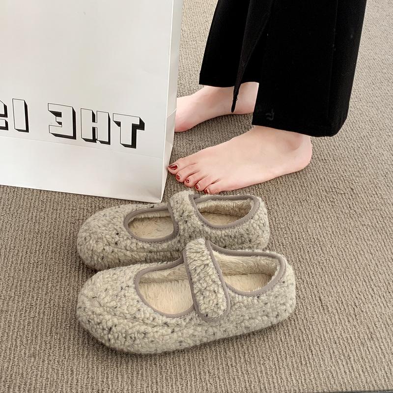 Retro style plush word Velcro Mary Jane shoes women's winter new temperament flat bottom shallow mouth velvet cotton shoes
