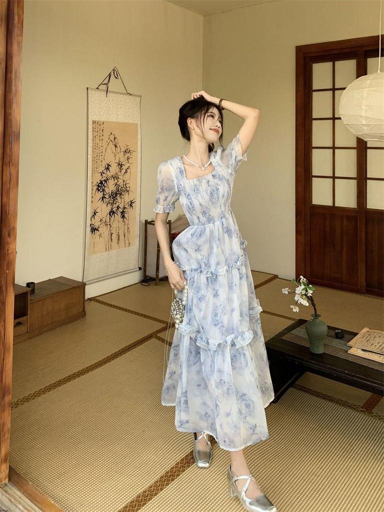 Summer 2024 Retro Floral Square-Neck Long Dress - Mori Style, Waist-Slimming Flounce Fit