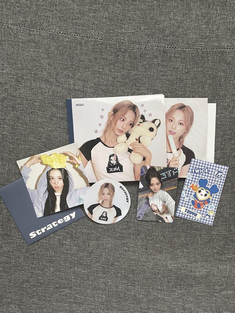 [USED] TWICE Strategy Mini Album Tzuyu