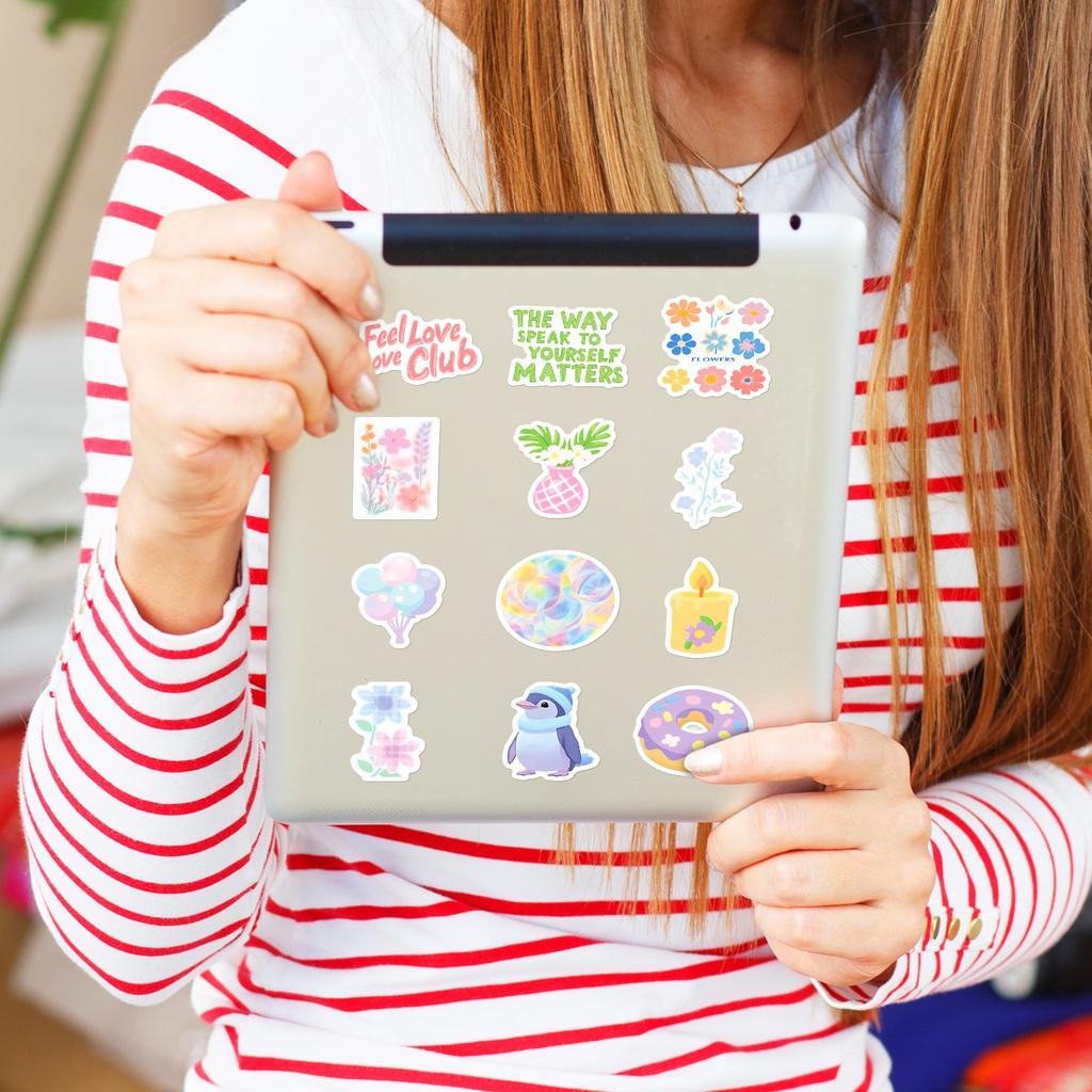 50 Sheets Of Xiaoqing Pastel Flower Graffiti Stickers, Suitcase, Water Cup, Mobile Phone Case, Guitar Speaker, Waterproof Pp Sticker.