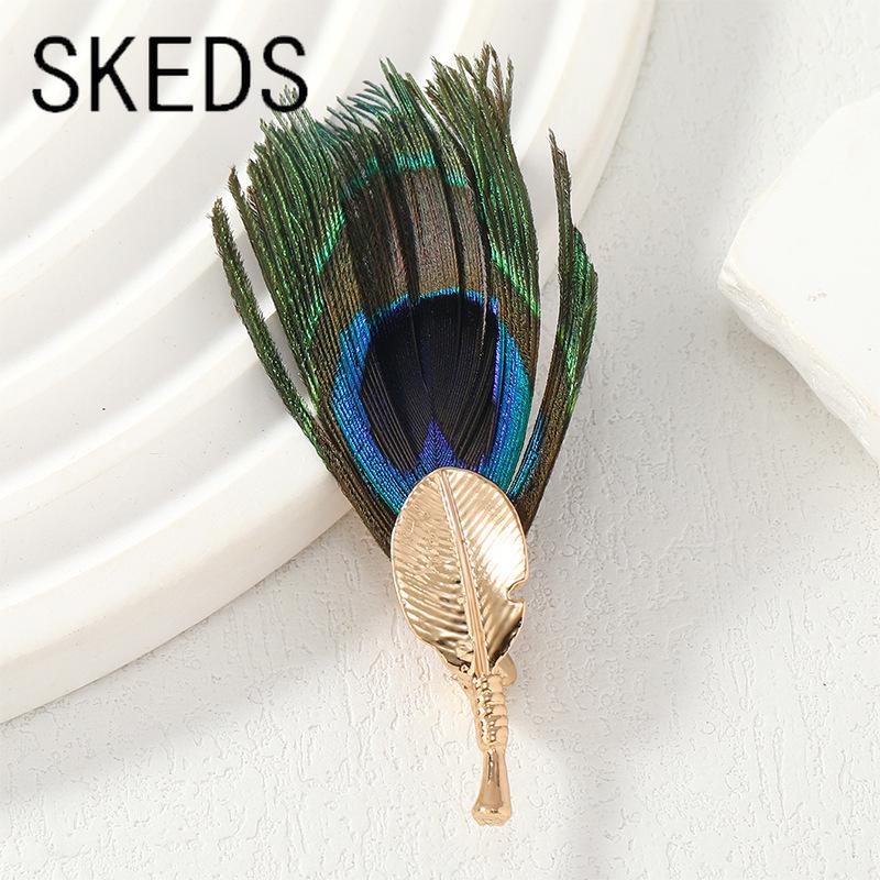SKEDS Women Men Fashion Peacock Feathers Exquisite Design Badges Brooches Casual Unisex Classic Alloy Accessories Pins Buckle