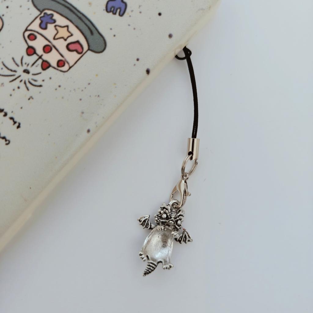 Three-Dimensional Dragon-Shaped Phone Lanyard, a Personalized Phone Pendant That Adds a Cool Vibe to Your Phone