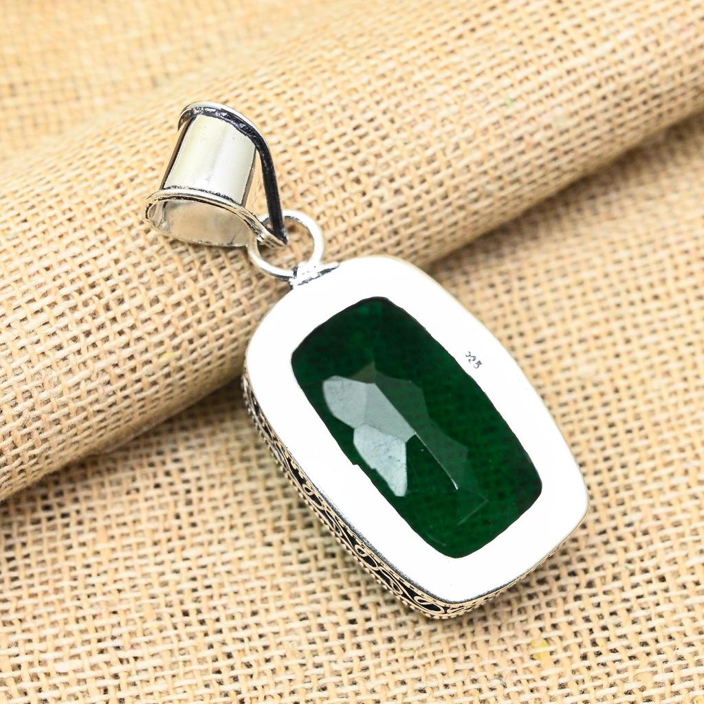 Vacker kromdiopsid ädelsten Handgjord 925 Sterling Silver Smycke Hänge För Kvinnor