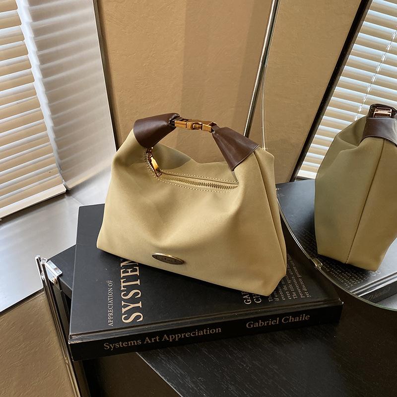 

Ретро мода сумка под мышкой женская 2025 зима новая универсальная сумка-тоут текстурная сумочка на одно плечо через плечо 23*7.5*21 зелёный