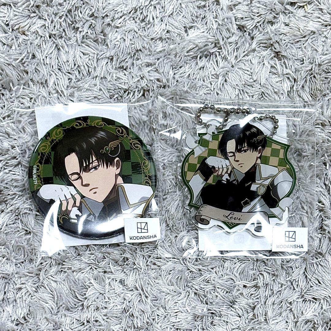 

[USED] Anonymous Shipping: Attack on Titan Levi Maru Kuji Chess Can Badge Acrylic Keychain