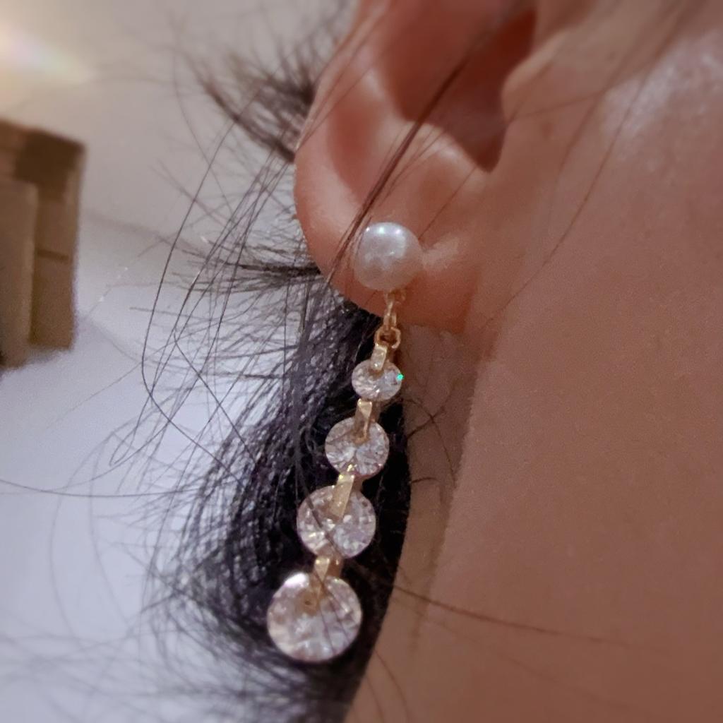Light luxury natural freshwater pearl stud earrings women's unique temperament earrings 2025 new Korean earrings niche women's earrings