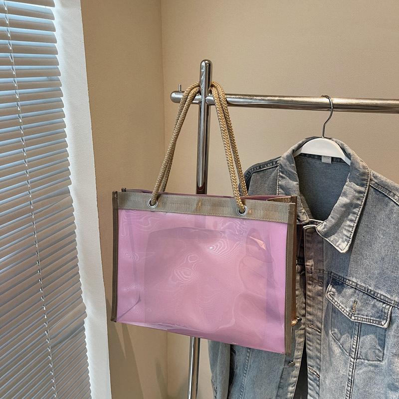 Popular transparent large-capacity bag women's new fashion jelly shoulder bag tote bag