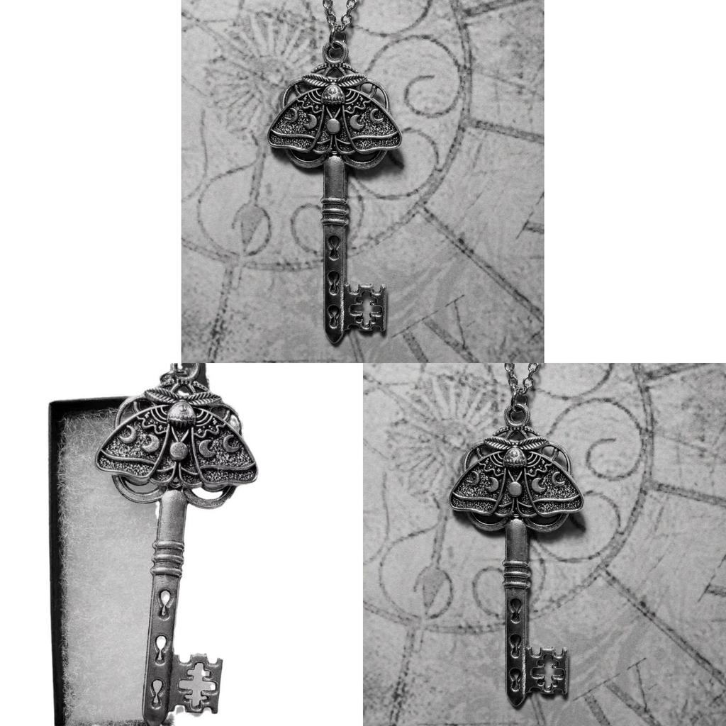 Modern Gothic Skull Key Necklace With Zinc Alloy Pendant For Women