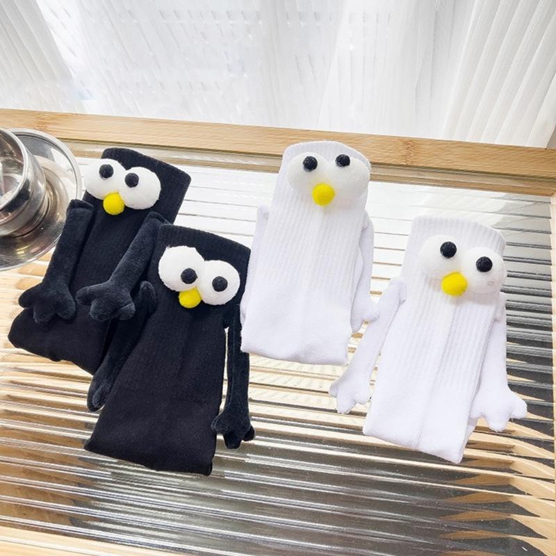 Magnetic Couple Socks Funny Doll Hand in Hands Matching Crew Socks for Bestfriend Boyfriend Girlfriend Friendship Socks