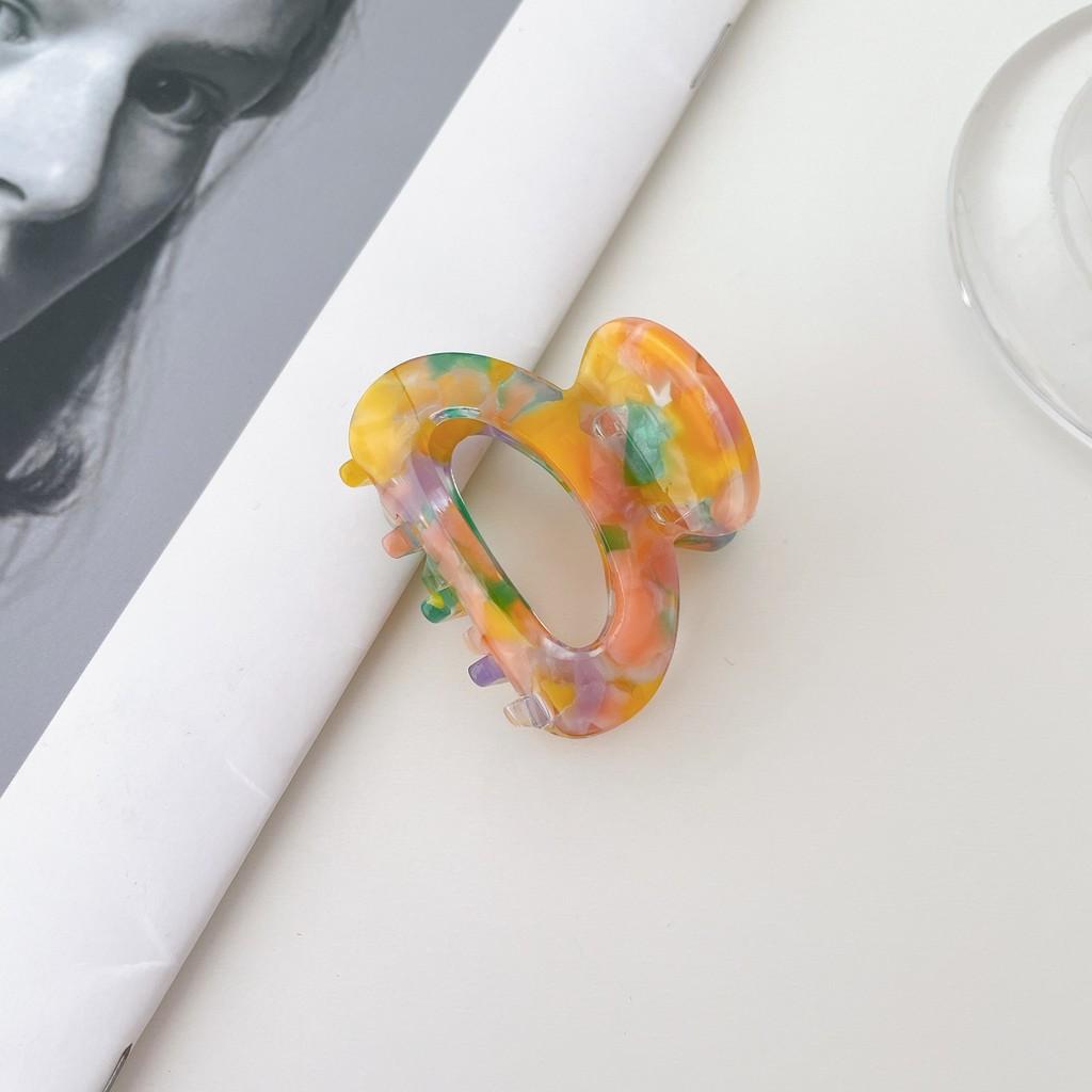 Chic Acetate Hair Grips In Unique Designs Perfect For Casual Styles And Fashionable Looks
