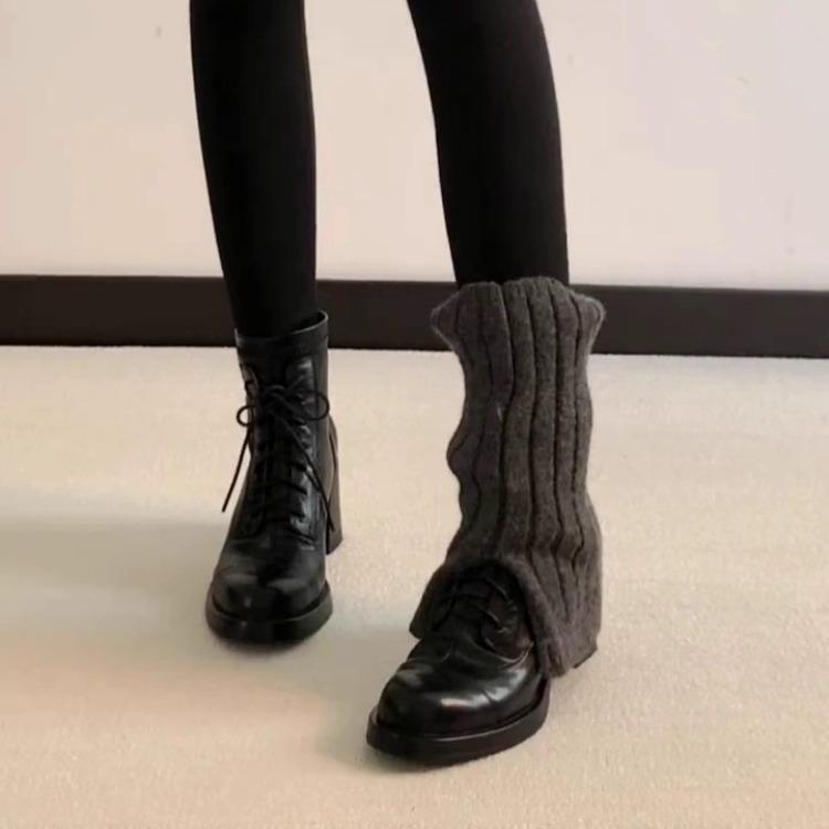 Cowhide Version~ Commuter Style Small High-heeled Martin Boots Women's Retro Temperament Round Head Lace-up Rear Zipper Small Short Boots