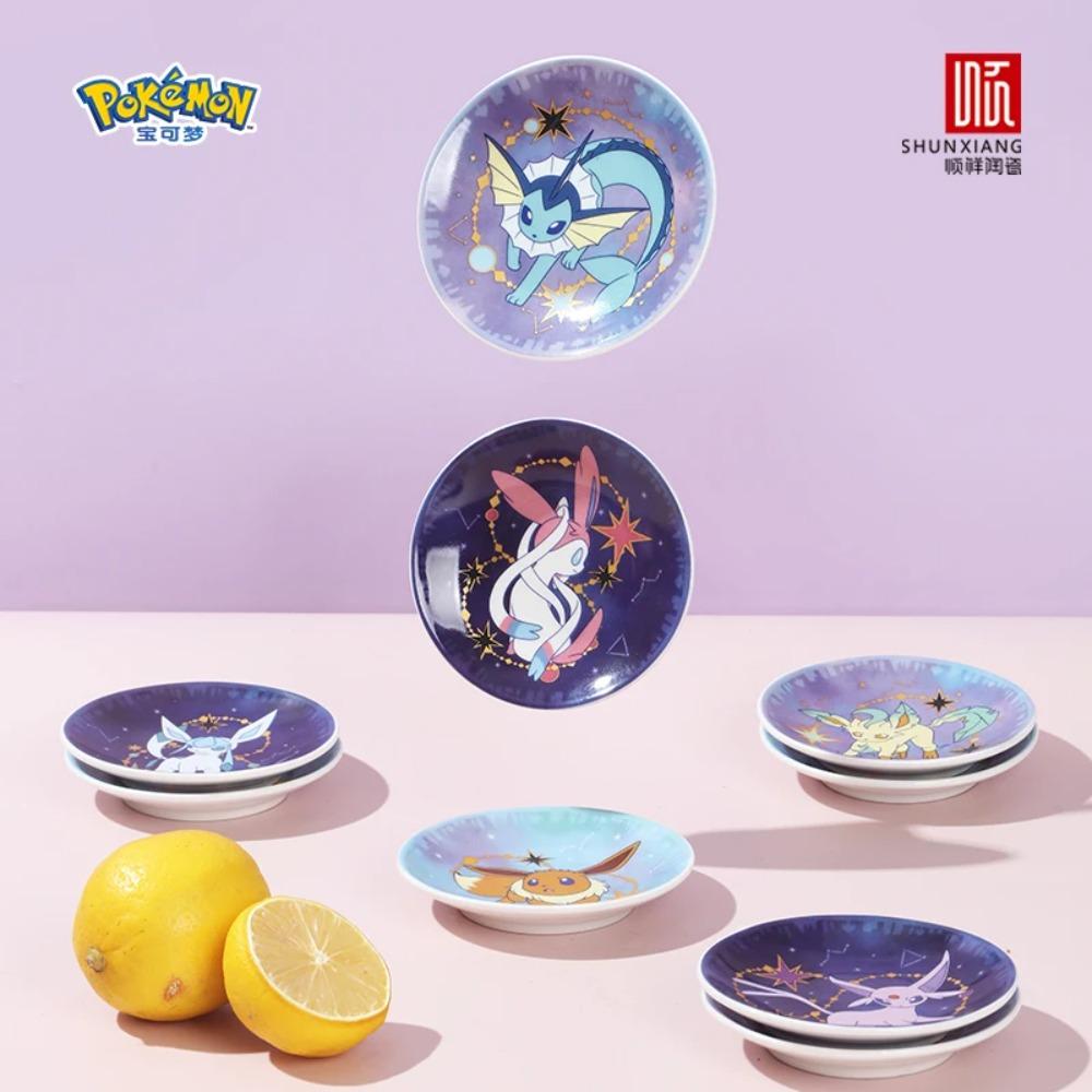 SHUNXIANG Stoviglie da Tavola in Porcellana a Tema Pokémon Anime Set da Cena in Ceramica Adatto al Microonde Stoviglie per la Casa per Regalo