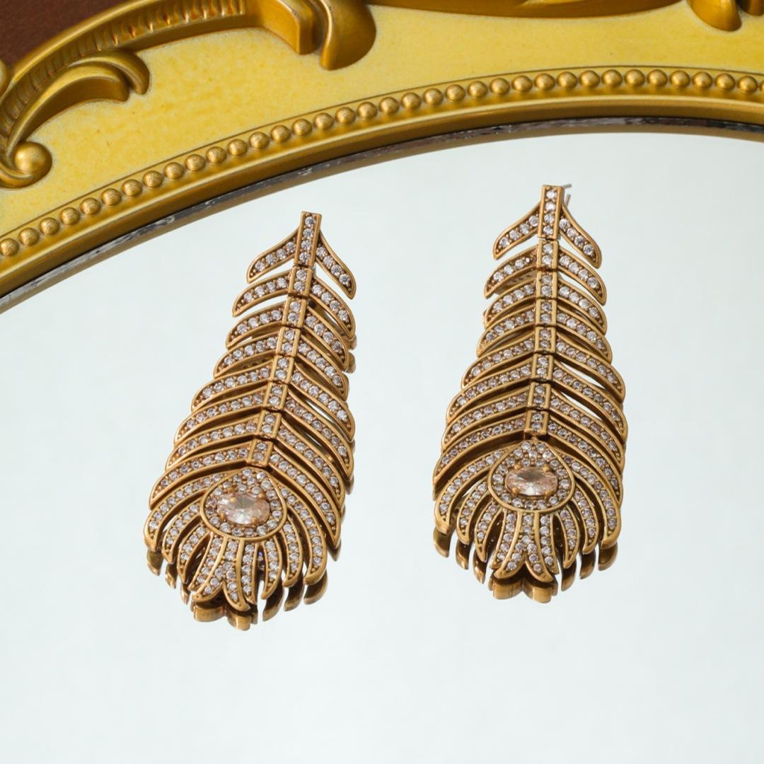 Vintage Electroplated Russian Gold Feather Earrings Light Luxury Full Zirconium Colored Sweeping Shoulder Style