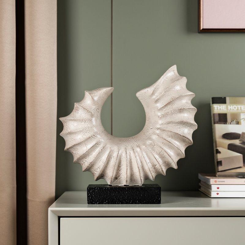 Modern High-end Light Luxury Entrance TV Cabinet Resin Conch Sculpture Study Desktop Conch Ornaments Art Crafts Home Decoration