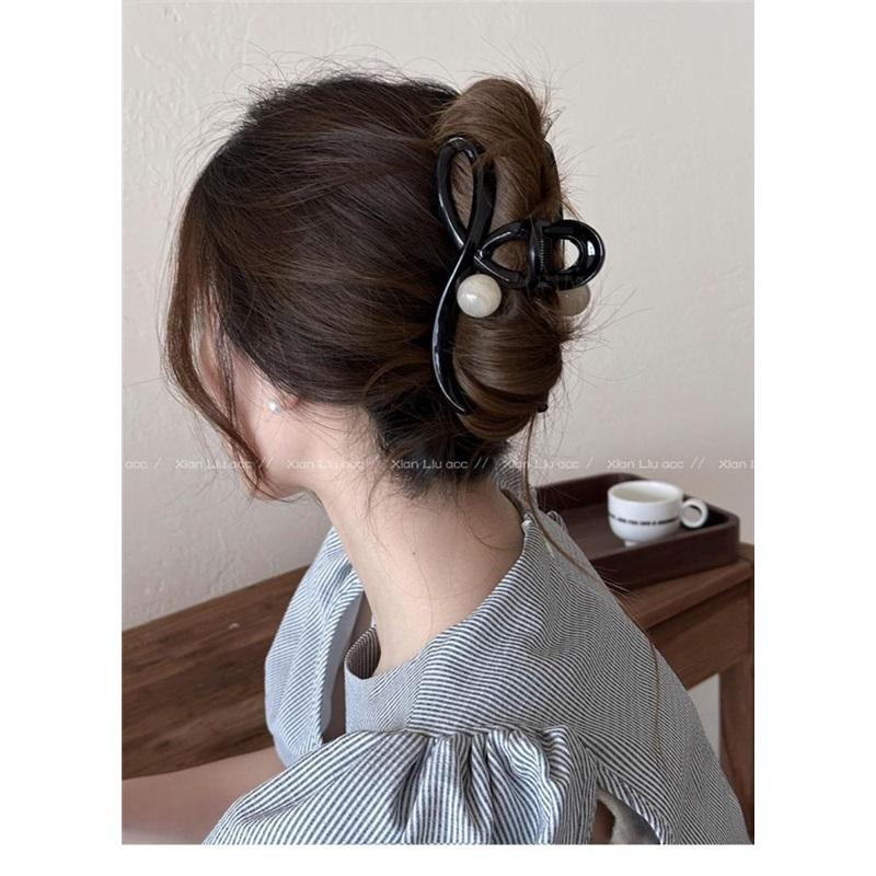Simple Coffee Color Large Hair Claw Durable Shark Clip Elegant Back Head Updo Hair Clip Women Summer Daily Hair Accessories