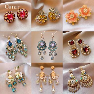 Silver Needle Heart Stud Earrings with Zircon Crystals – European & American High-End Fashion for Women