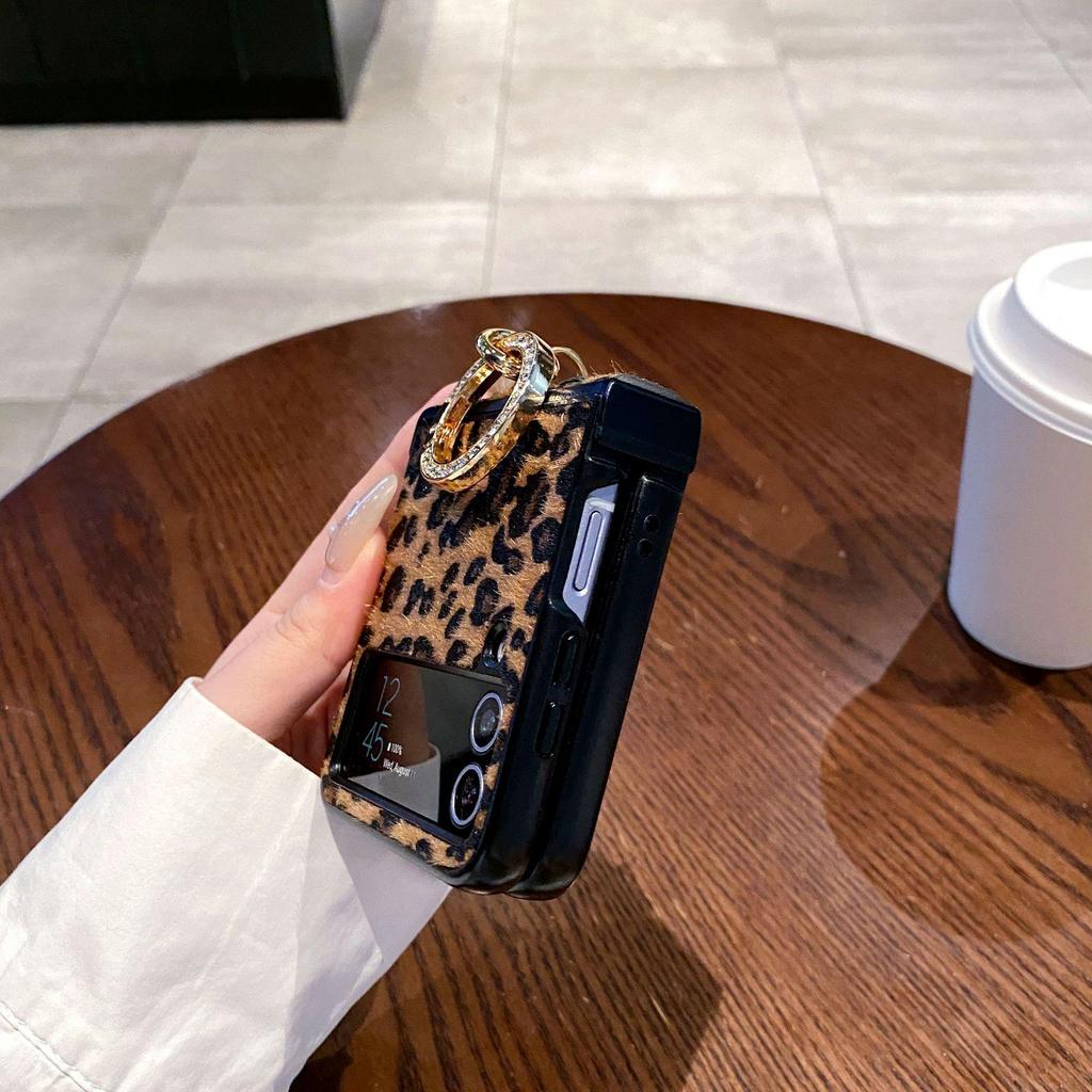 Samsung Z Flip7 Vollschutz Leopardenmuster Handyhülle mit Ringhalter