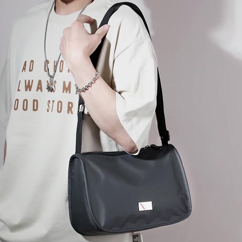 

Li Shen Men s Lightweight Shoulder Messenger Bag