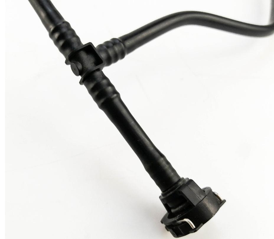 Mercedes-Benz M-Class/GL-Class Pomocná nádržka na vodu Vratná hadice A1665000091