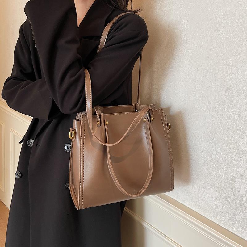 New Popular Bag Women's Large-capacity Commuter Mother Bag Women's Portable Shoulder Tote Bag