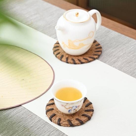 Handwoven Coir Tea Coaster Heat-Resistant Natural Bristle Mat for Teapot Cups Rustic Palm Fiber Pad for Tea Ceremony Absorbent Eco-Friendly