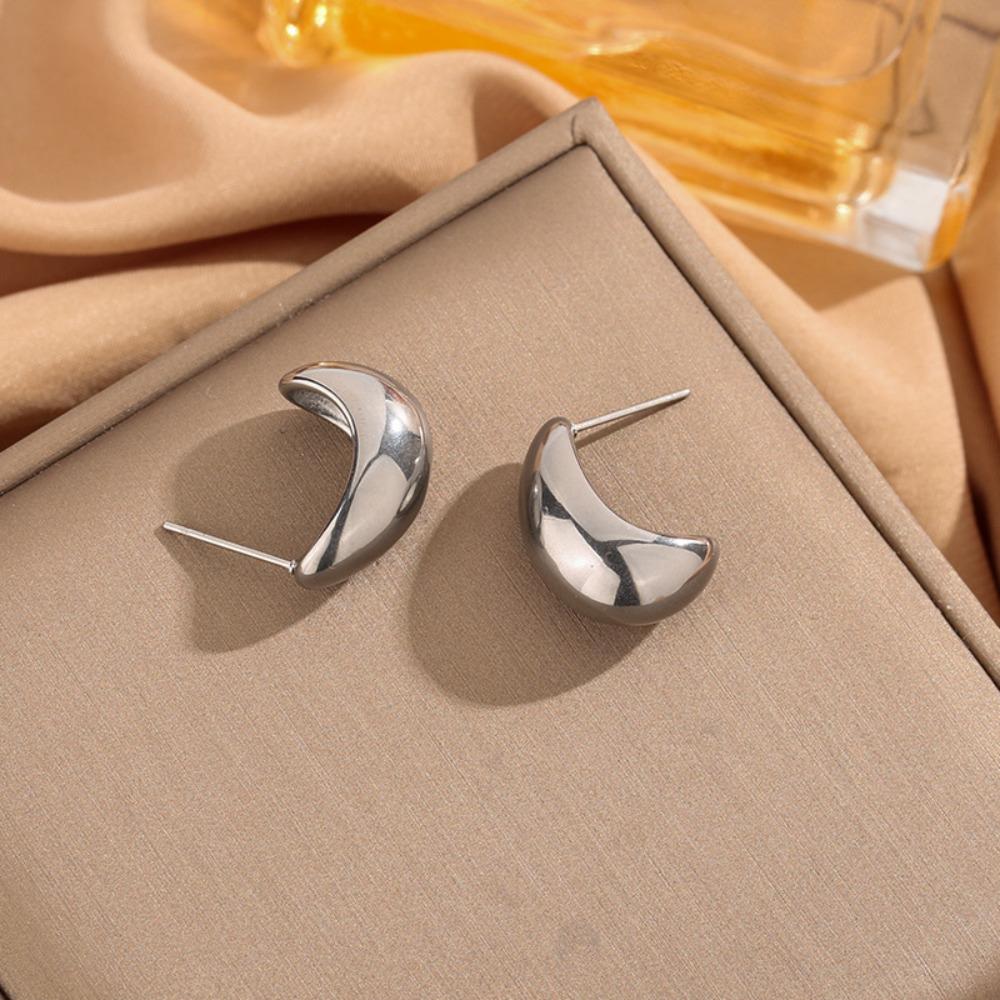 The New Classic Copper Alloy Smooth Metal Earrings Are Suitable for Women's Fashion, Korean Jewelry Temperament, and Daily Wear By Girls