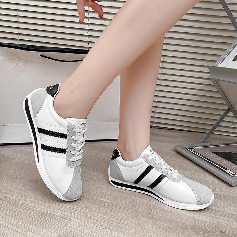 Fashion 2024 Autumn New Korean Version of All Casual Sports Shoes Soft Sole Not Tired Foot White Shoes Travel Shoes Women