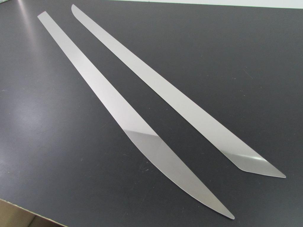 BRIGHTZ Fairlady Z Z33 Finish Stainless Steel Plated Side Door Moulds 3865 Ultra-Mirror (2-Piece Set) [SID-MOL-051]