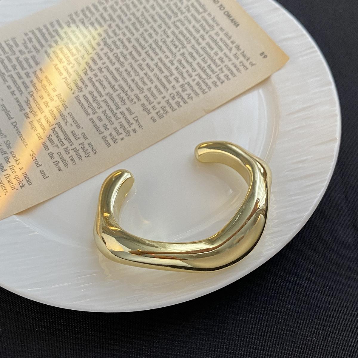 Женский браслет из смолы «Неправильная лава» Премиум, Геометрический браслет с открытым дизайном, витой, глянцевый