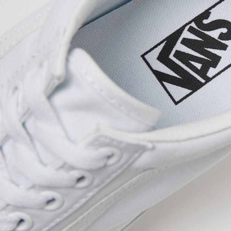 Barnes Old School   True White Vn000d3hw001