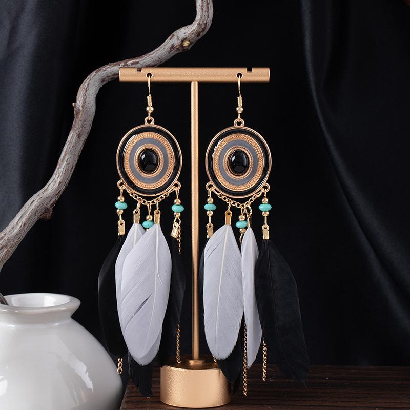 

Bohemian Ethnic Style Feather Ear Hook Personality Temperament High Sense Earrings Exotic Accessories Fashion Earrings