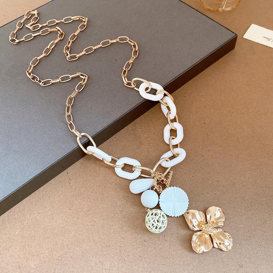 Flower Water Drop Pendant Necklace Retro Exquisite Clavicle Chain Jewelry