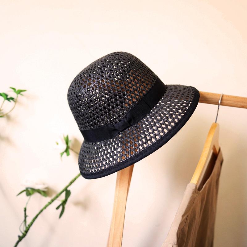 French Elegant Retro Black Hepburn Bell Hat Woven Straw Hat Women'S Summer Shade Resort Beach Fisherman Top Hat