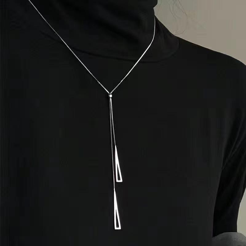 Autumn and winter sweater chain set trendy niche high-end design sense versatile necklace light luxury temperament celebrity sweater chain