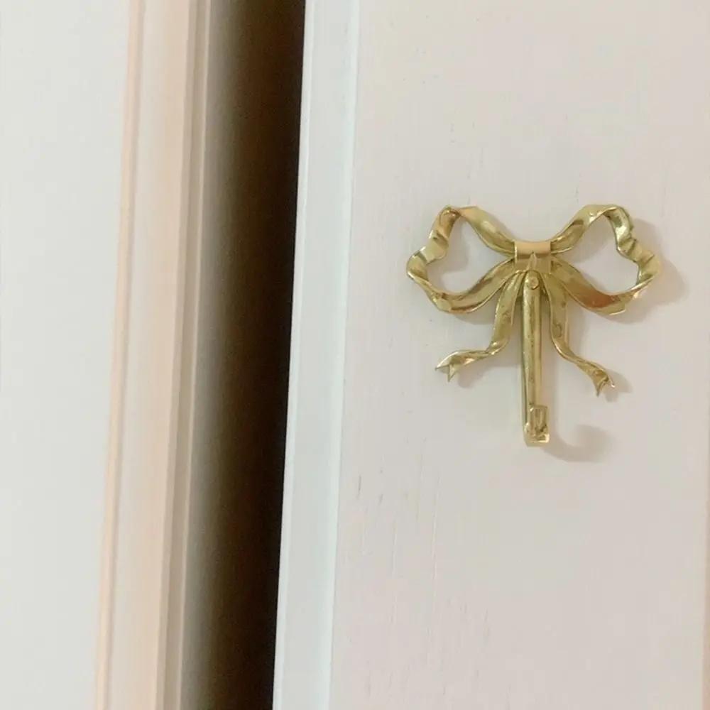 Retro Brass Bow Shape Wall Hook Decorative Functional Bow-Knot Hook Wall Hangings Gold Wardrobe Hanger Necklaces