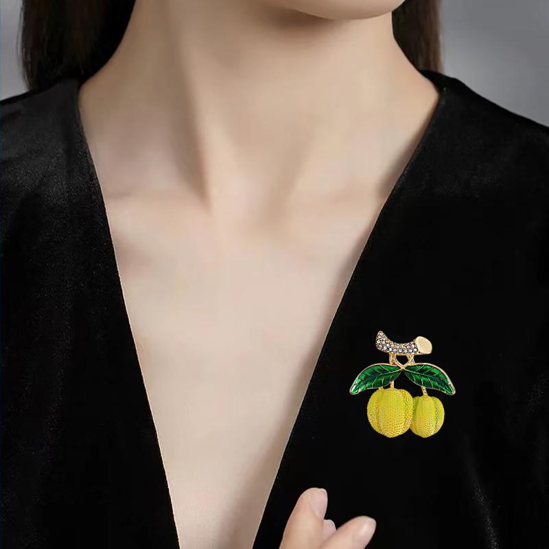 

Fashion Rhinestone Metal Fruit Durian Brooches For Women Clothing Coat Party Accessries Gifts 1pc