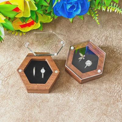 Magnetische Acryl-Ringbox aus schwarzem Walnussholz für Verlobung oder Geschenk