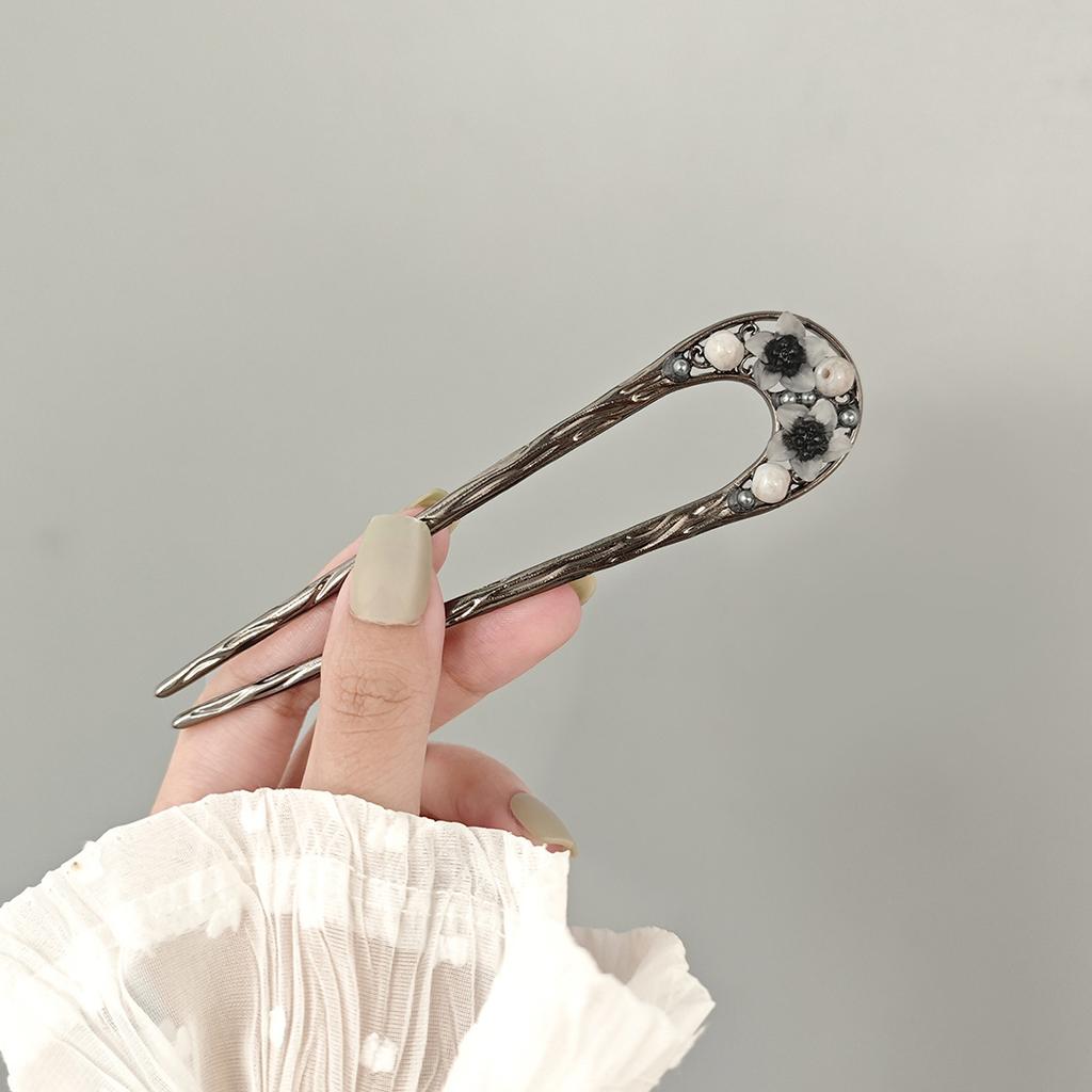 New Chinese Style National Style Temperament Butterfly Pearl Curved Moon Tassel Ancient Style Hairpin Senior Sense of Simple Coiled Hairpin Children