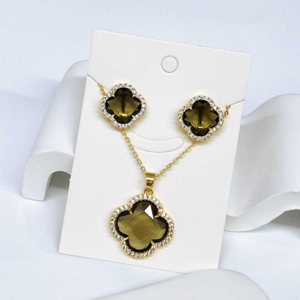 Large Four-leaf Clover Earrings Necklace and Pendant Set - A Luxurious and Versatile Jewelry Set