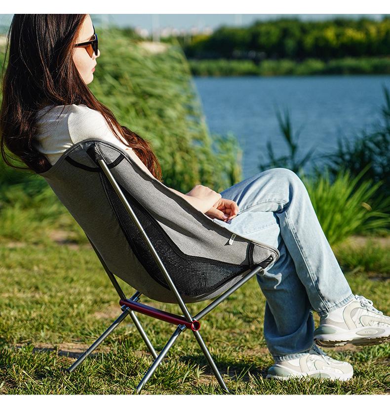 Tragbarer Aluminium-Mondstuhl: Outdoor-Liegestuhl für Freizeit- & Strandaktivitäten