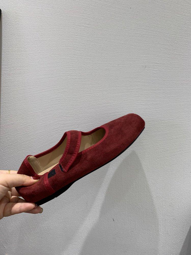 

Туфли на скрытой платформе, французские маленькие красные туфли с квадратным носком и неглубоким вырезом, туфли Мэри Джейн, женская обувь, нишевый дизайн начала осени, балетки 35