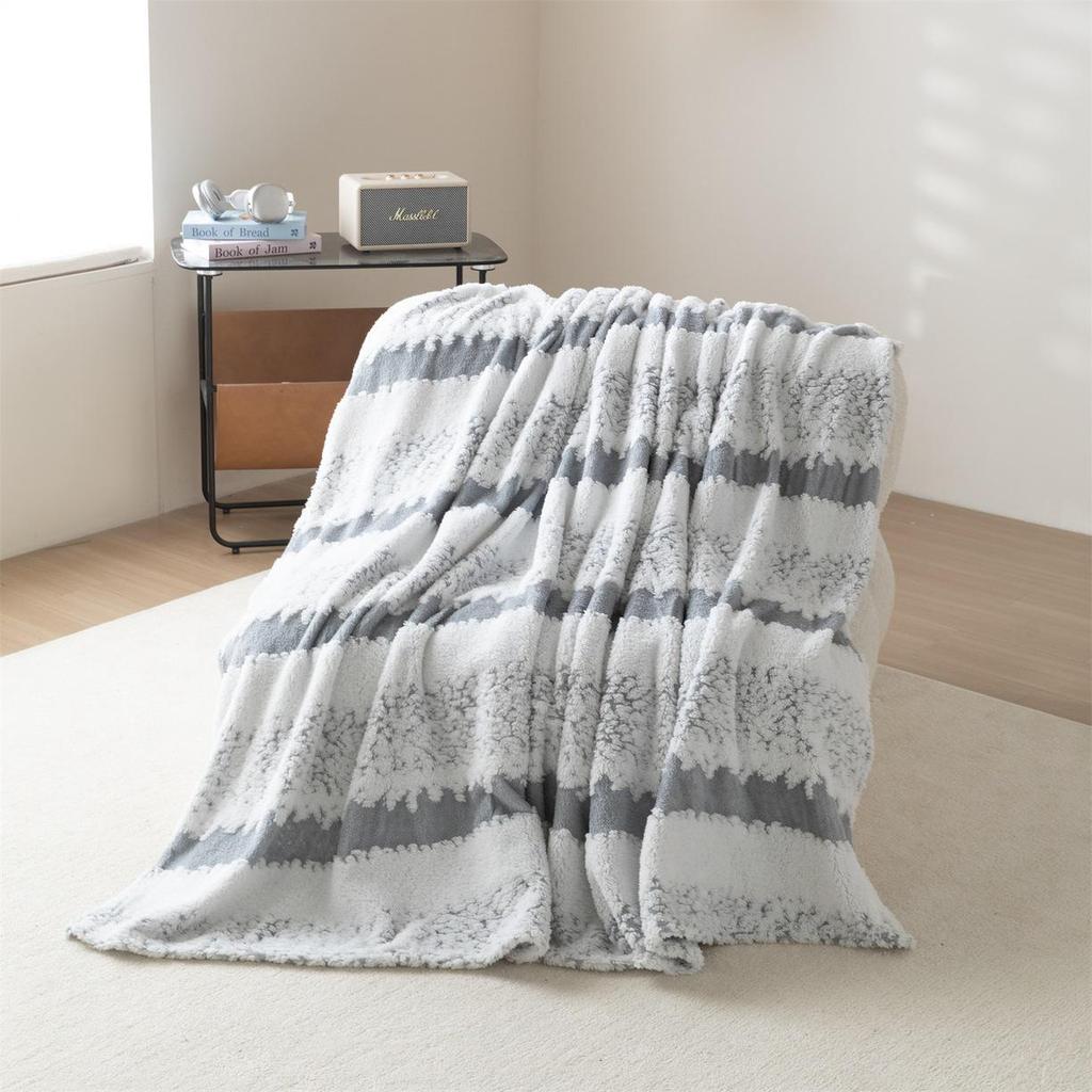2025 Two-Tone Cationic Jacquard Blanket: Fresh, Stylish Stripes