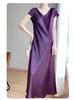 Elegante Vestito Estivo da Donna Dorato con Scollo a V in Raso e Maniche Corte
