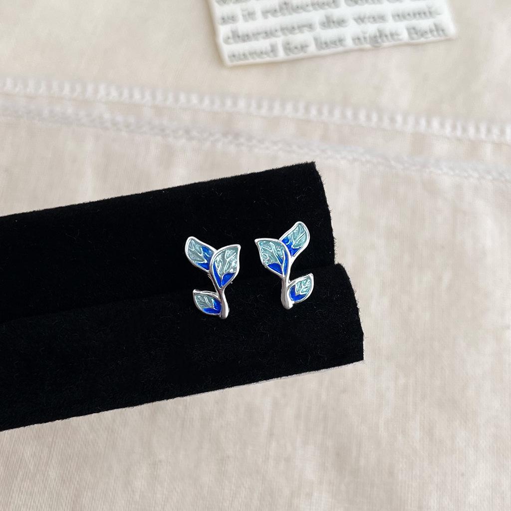 Sweet Blue Floral Enamel Stud Earrings – Korean Style Fashion for Women
