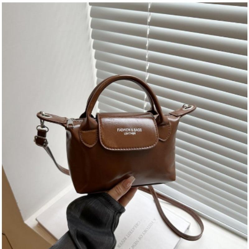 Spring and summer retro portable small square bag popular niche design women's bag versatile single shoulder diagonal span dumpling bag