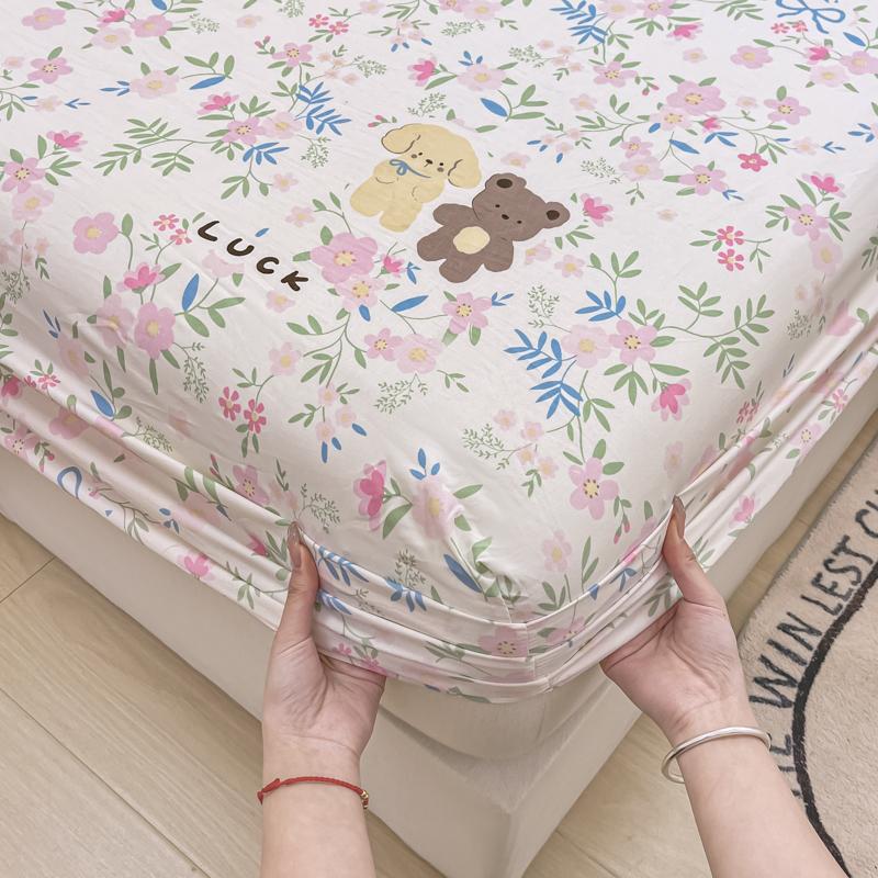 Cearșaf cu elastic ultra-moale, pre-spălat, cu motive florale, și fețe de pernă - se potrivește saltelelor de până la 25 cm, hipoalergenic, ușor de întreținut