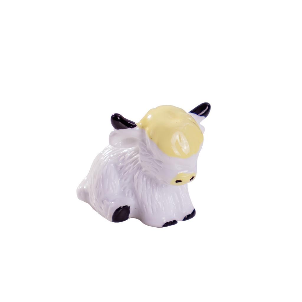 Cartoon Sitting Yak Figurine Resin Craft Home Desktop Car Ornament