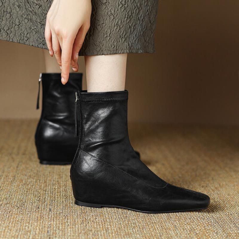 Leder-Martin-Stiefel für Damen im koreanischen Stil, Reißverschluss hinten, einfarbig, Übergröße, Damenstiefel, Gummisohle, Herbst und Winter neu, Damen-Martin-Stiefel